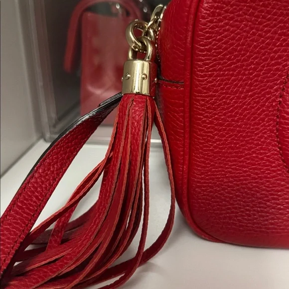 Gucci Soho Red Pebbled Leather Crossbody Bag with tassel - Picture 2 of 11